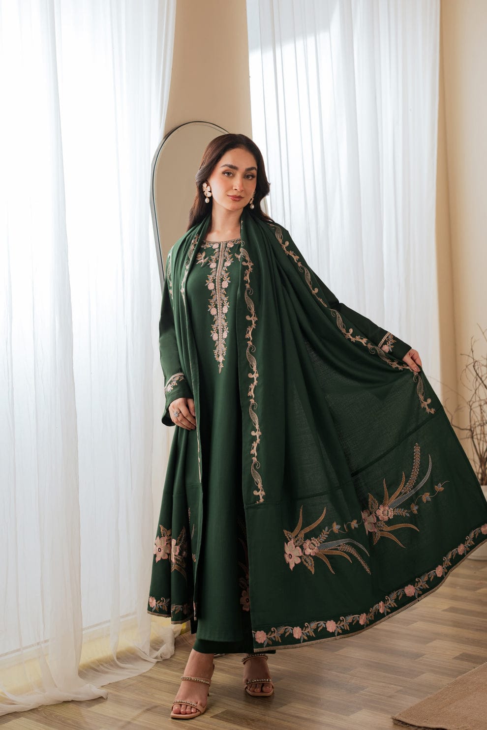 Izel Dark Green Dhanak 3-Piece Suit
